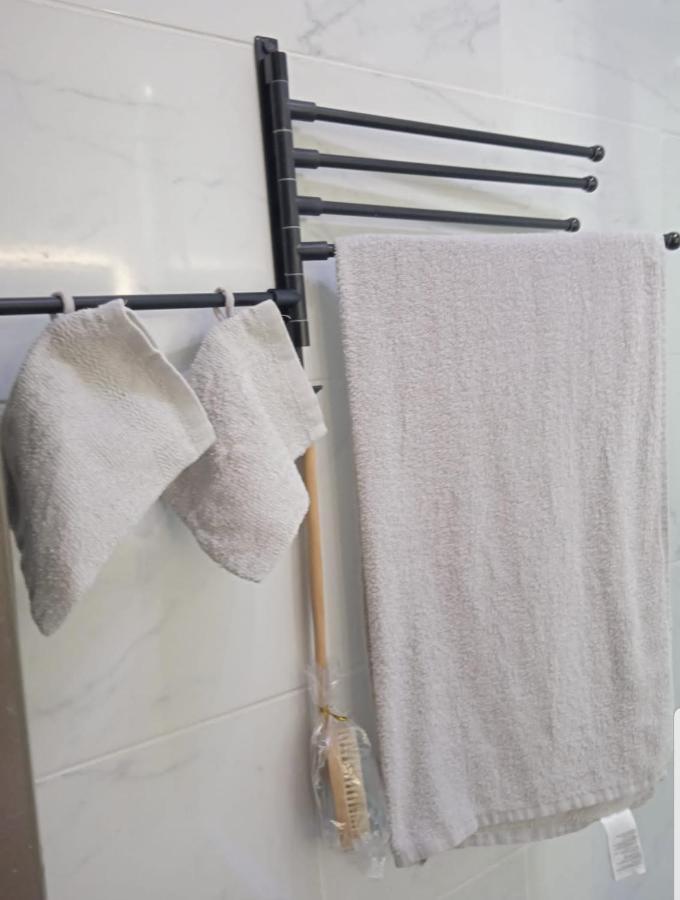 Tout Confort - Clim- Salle De Bain Commune Nîmes Eksteriør bilde